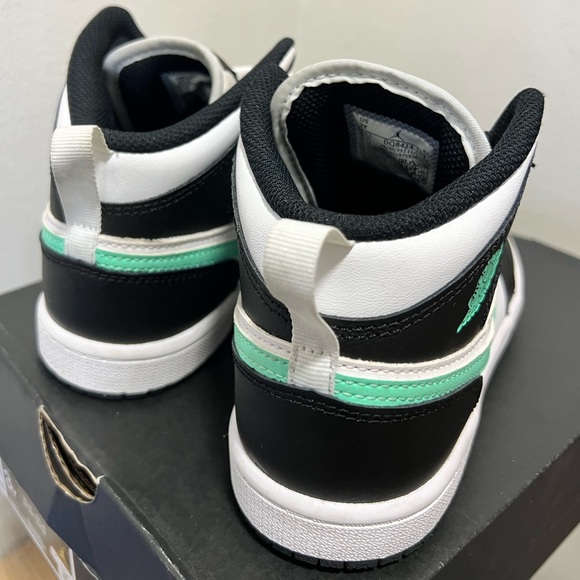 Air Jordan 1 Mid GS Black White Mint Green - Size 3Y - Picture 3 of 7